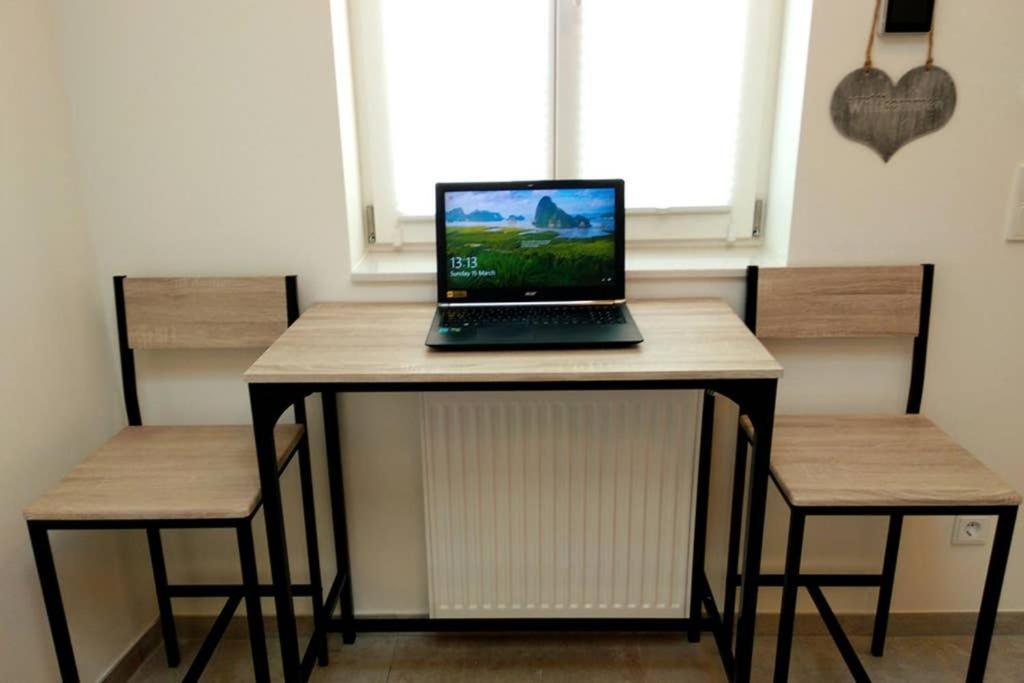 Pearl Studio Apart - King Bed - Netflix - Projector - Fast Wi-Fi 特里尔 外观 照片